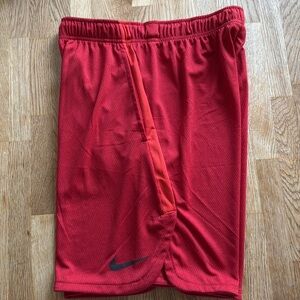 Nike Dri-fit Training Shorts in University Red size medium